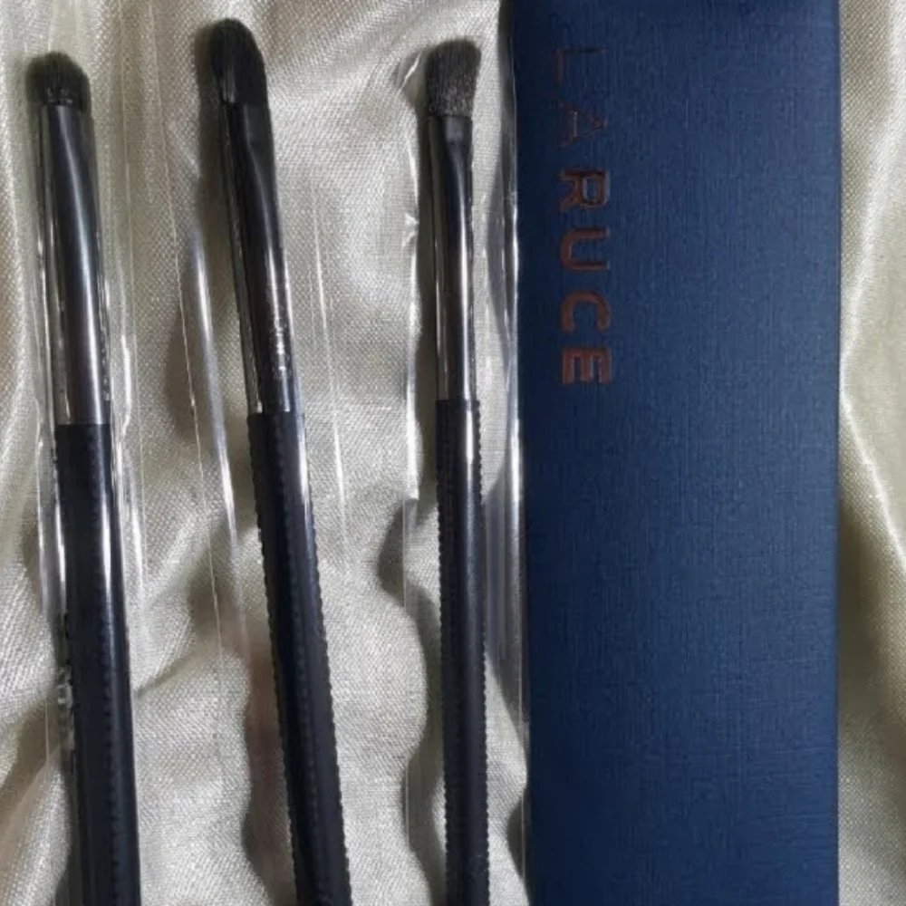 Laruce Beauty Three Piece Brush Set